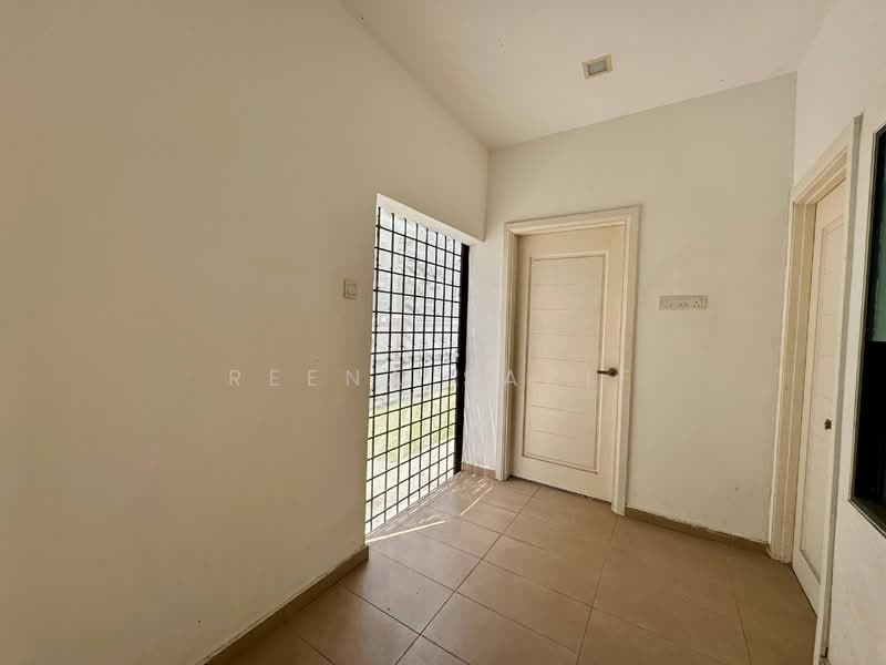 Bungalow for Sale in Shah Alam (Selangor) - Reena Sarif - Entrance - PropertyGuru.com.my