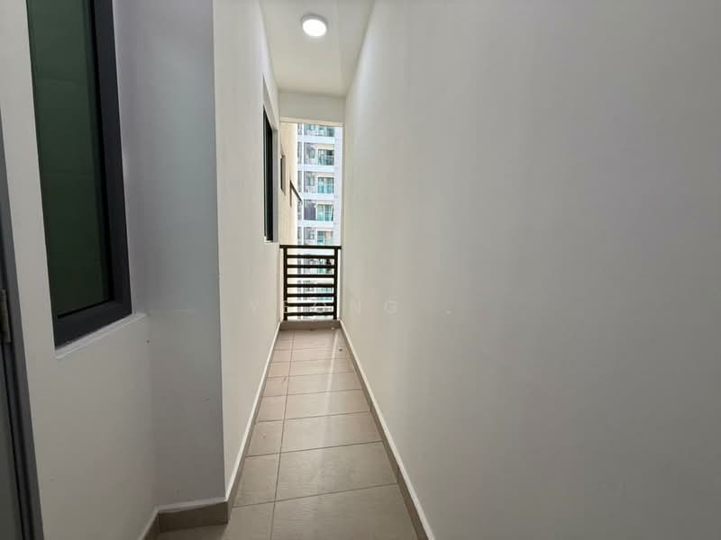 Service Residence for Sale at Amerin Residence - Yeong . - Corridor - PropertyGuru.com.my