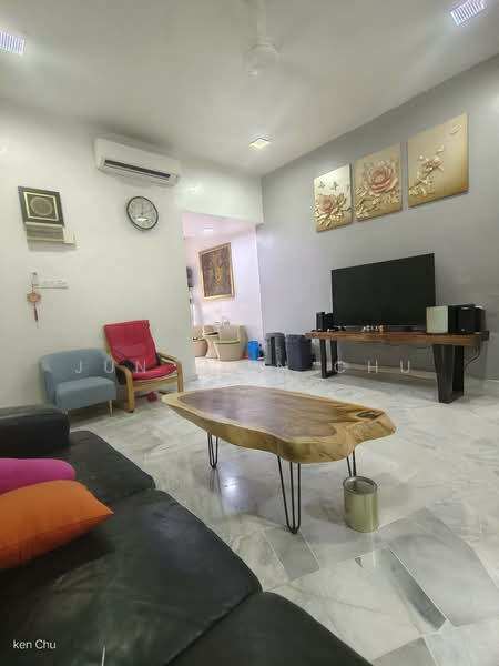 2-storey Terraced House for Rent in Sungai Long (Bandar Sungai Long) - Jun Kien Chu - Living Room - PropertyGuru.com.my
