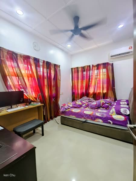 2-storey Terraced House for Rent in Sungai Long (Bandar Sungai Long) - Jun Kien Chu - Bedroom - PropertyGuru.com.my