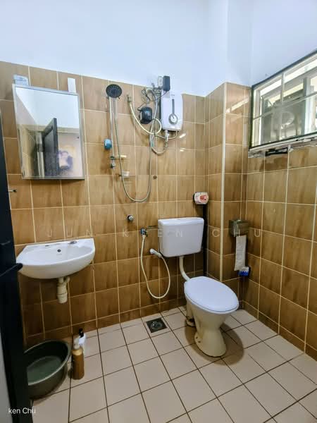 2-storey Terraced House for Rent in Sungai Long (Bandar Sungai Long) - Jun Kien Chu - Bathroom - PropertyGuru.com.my