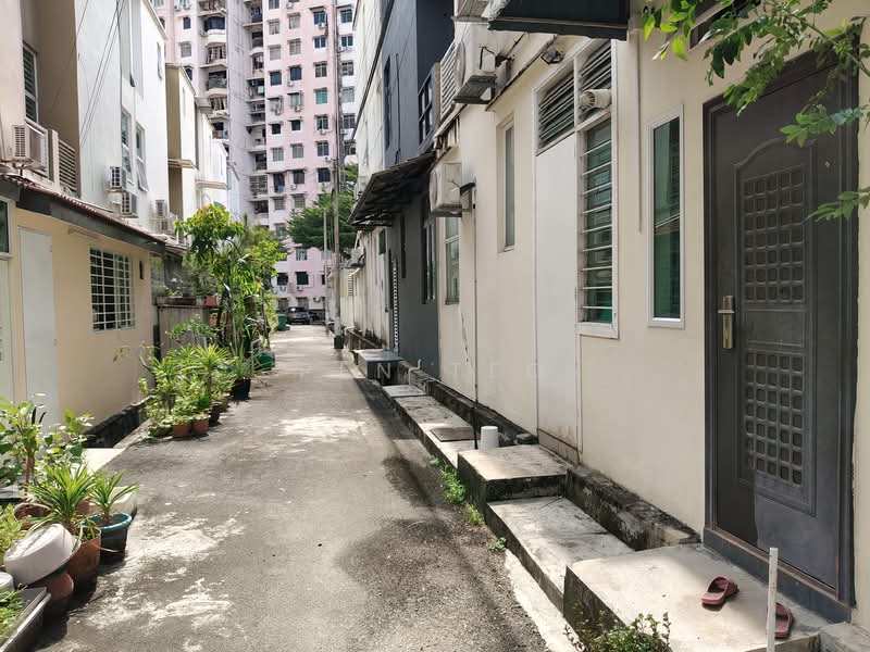 Semi-Detached House for Sale in Bayan Baru (Penang) - Pen Teo - Back Lane  - PropertyGuru.com.my