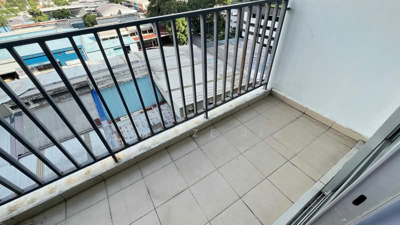 Servis Apartment untuk Disewa di Greenfield Regency - Lim Tze Jie - Balcony - PropertyGuru.com.my
