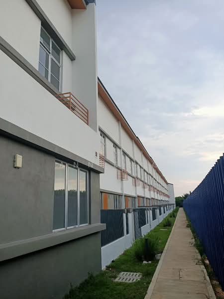 Terraced House for Sale in Rawang (Selangor) - Annie Ng - Exterior - PropertyGuru.com.my