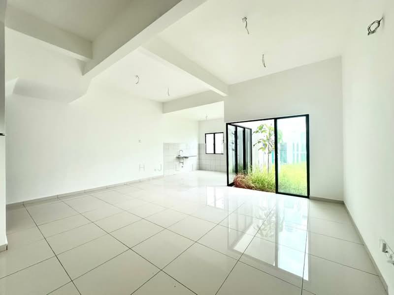 2-storey Terraced House for Sale in Semenyih (Selangor) - HjLim . - Living Room - PropertyGuru.com.my