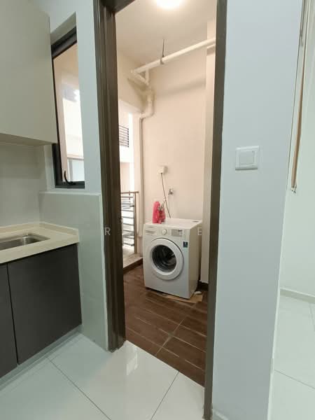 Condominium for Rent at Bay Laurel @ Country Garden Danga Bay - RQ Tee - Interior - PropertyGuru.com.my