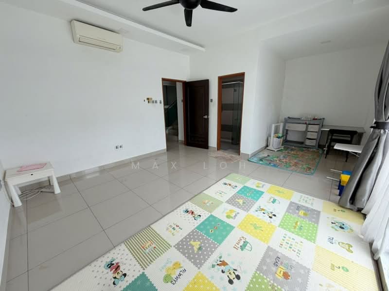 Cluster House for Sale in Skudai (Johor) - Max Loh - Living Room - PropertyGuru.com.my