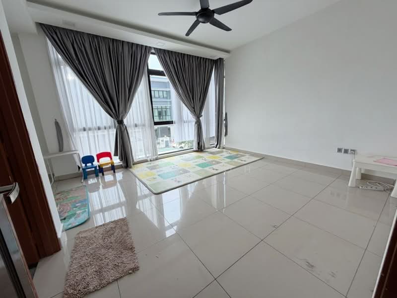 Cluster House for Sale in Skudai (Johor) - Max Loh - Living Room - PropertyGuru.com.my