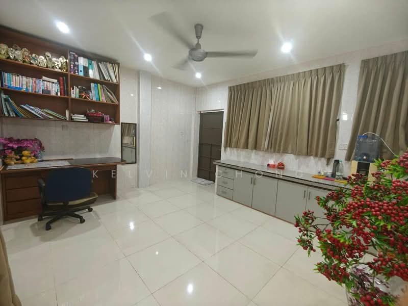 2-storey Terraced House for Rent in Taman Menglembu Timur (Menglembu) - Kelvin Chong - Study - PropertyGuru.com.my