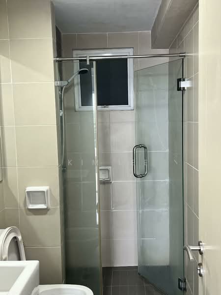 Servis Apartment untuk Dijual di Tiara Mutiara / The Crown - Kim Lee - Bathroom - PropertyGuru.com.my
