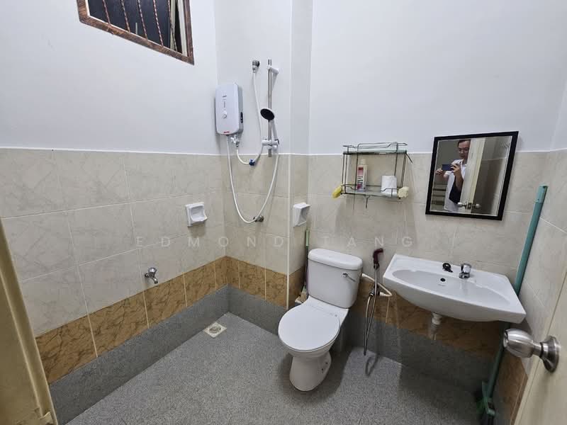 2-storey Terraced House for Rent in Bukit Indah (Iskandar Puteri (Nusajaya)) - Edmond Tang - Bathroom - PropertyGuru.com.my