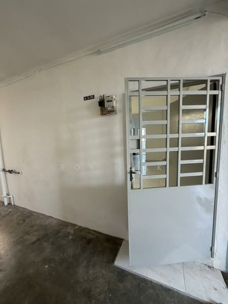 Rumah Flat untuk Disewa di Taman Saujana Permai - Roy Kuak - Entrance - PropertyGuru.com.my