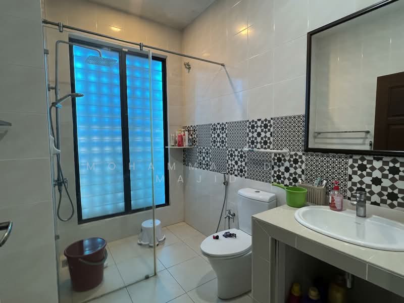 Bungalow for Sale in D'Kayangan (Shah Alam) - Mohammad Din Majid - Bathroom - PropertyGuru.com.my
