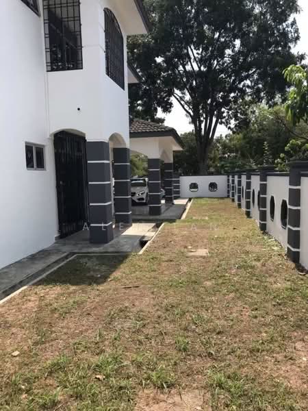 For Rent - Lima Kedai