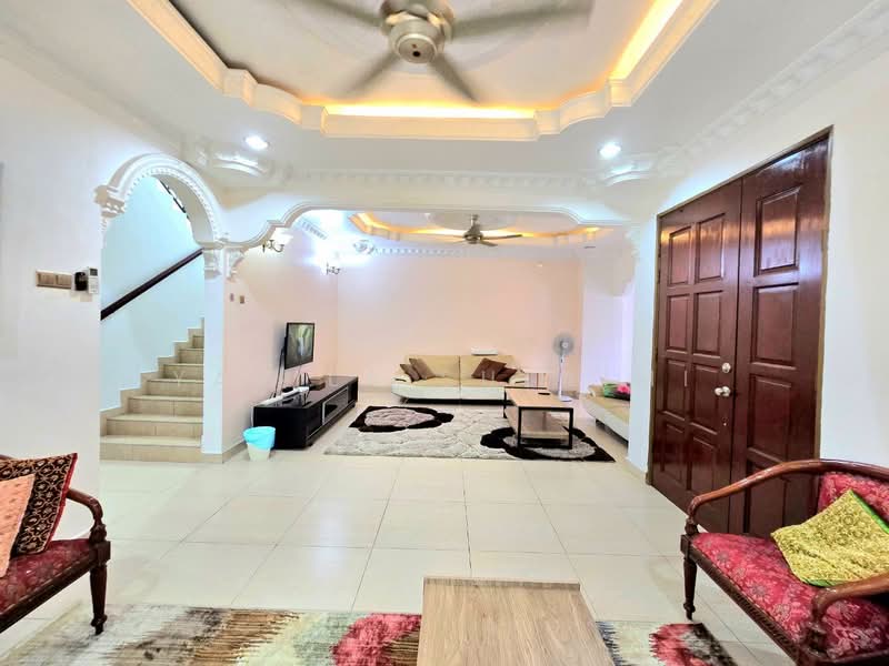 Semi-Detached House for Sale in D'Kayangan (Shah Alam) - Yazila Sulaimi - Living Room - PropertyGuru.com.my