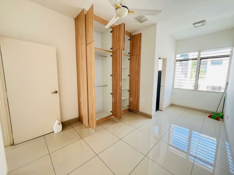 2-storey Terraced House for Sale in Rawang (Selangor) - Evelyn Khoo - Bedroom - PropertyGuru.com.my