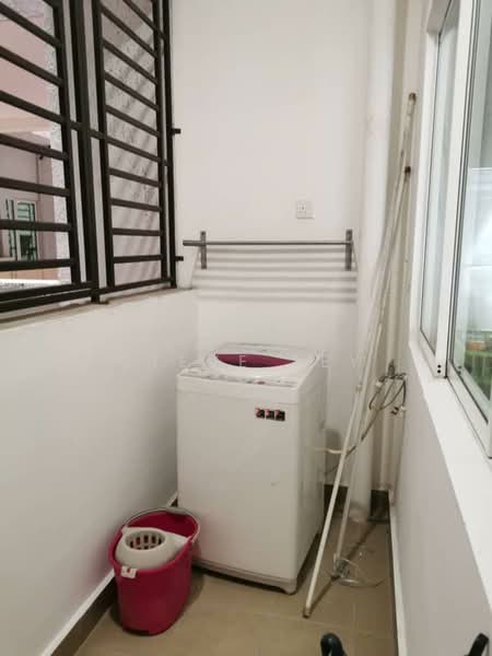 Pangsapuri untuk Dijual di Nusa Heights (Nusa Puncak) - Steve Tey - Balcony - PropertyGuru.com.my