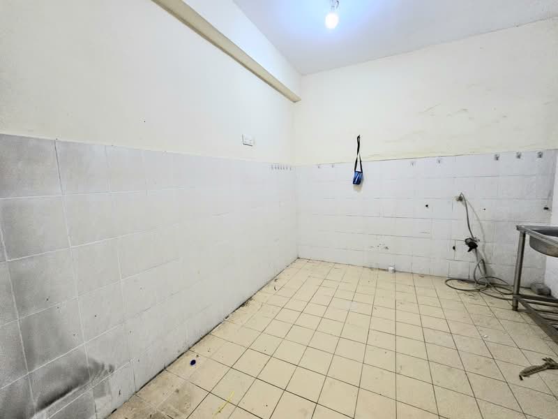 Rumah Teres 2 Tingkat untuk Dijual di Saujana Puchong (Puchong) - Wendy Chin - Kitchen - PropertyGuru.com.my