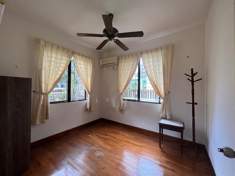 Semi-Detached House for Rent in Batu Feringghi (Penang) - Sally Khoo - Bedroom - PropertyGuru.com.my