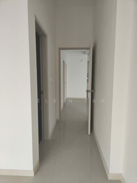 Condominium for Sale at Senzvilles (Senzo Residence) - Kelvin Tan - Corridor - PropertyGuru.com.my