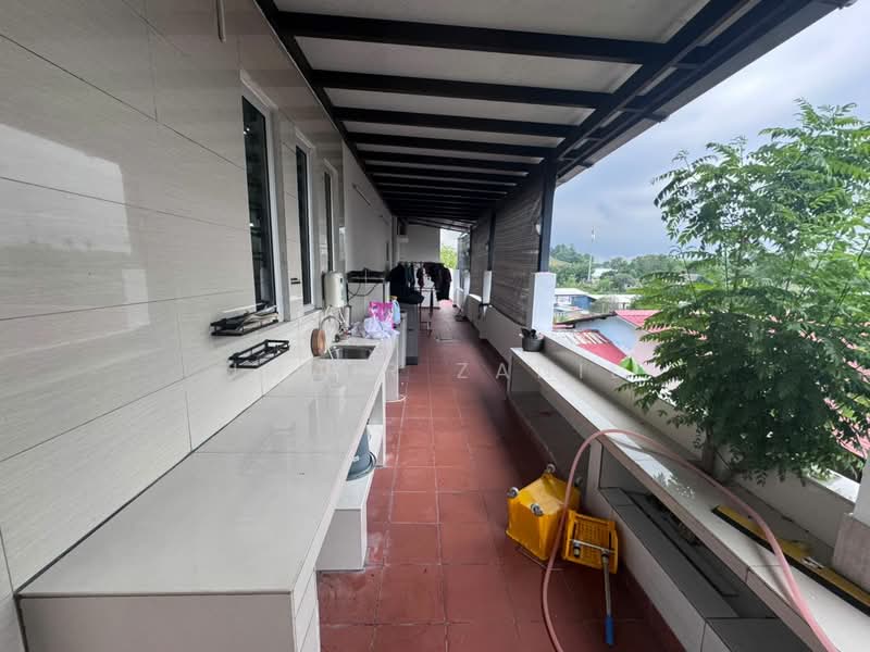 Rumah Banglo untuk Dijual di Kempas Baru (Johor Bahru) - UMAIR ZANIL - Balcony - PropertyGuru.com.my