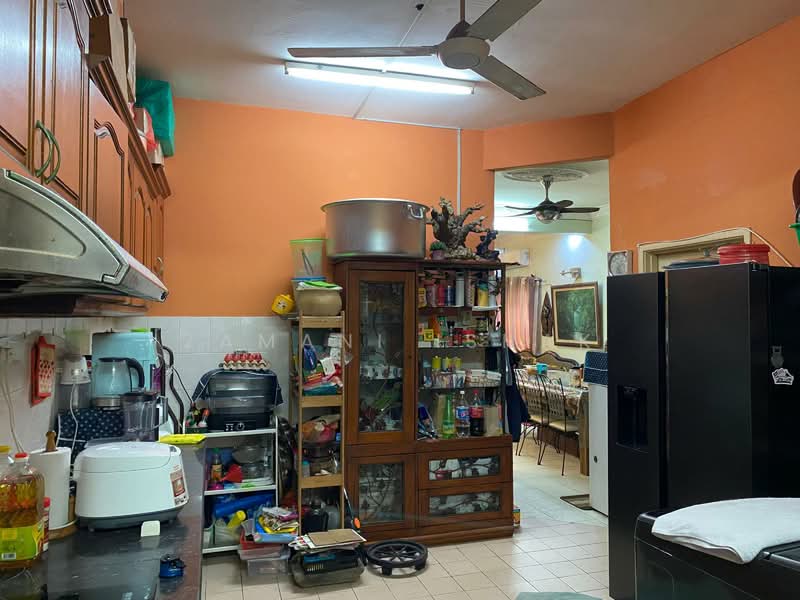 Rumah Teres 2 Tingkat untuk Dijual di Semenyih (Selangor) - Zamani Ishak - Kitchen - PropertyGuru.com.my