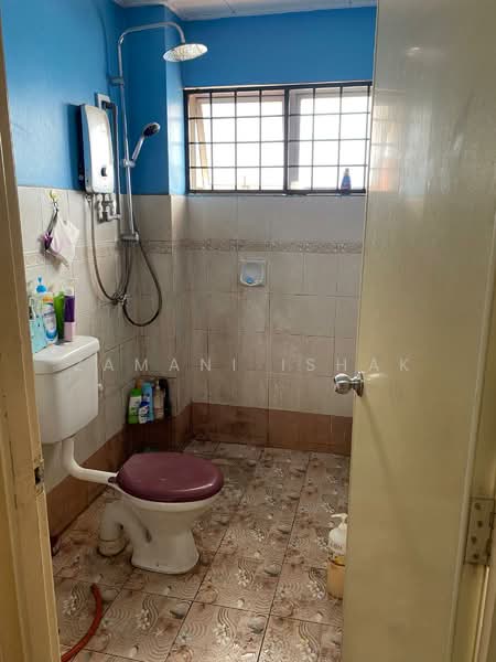 Rumah Teres 2 Tingkat untuk Dijual di Semenyih (Selangor) - Zamani Ishak - Bathroom - PropertyGuru.com.my