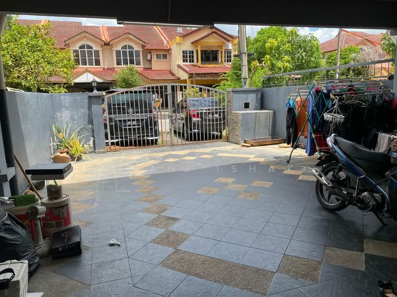 Rumah Teres 2 Tingkat untuk Dijual di Semenyih (Selangor) - Zamani Ishak - Exterior - PropertyGuru.com.my