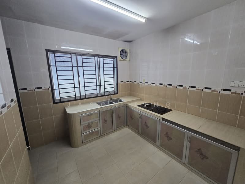 Rumah Teres 1 Tingkat untuk Disewa di Taman Pelangi Indah (Ulu Tiram) - Jason Ting - Kitchen - PropertyGuru.com.my