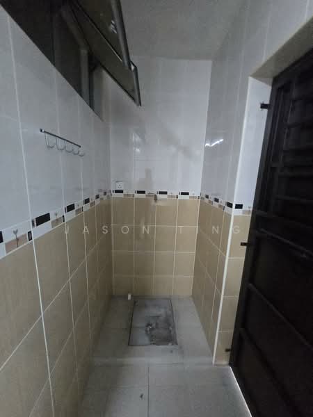 Rumah Teres 1 Tingkat untuk Disewa di Taman Pelangi Indah (Ulu Tiram) - Jason Ting - Bathroom - PropertyGuru.com.my