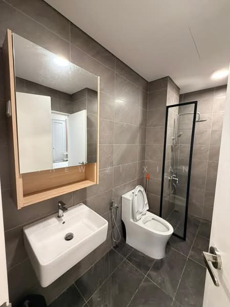 Servis Apartment untuk Disewa di Cubic Botanical - Khew Zi Xian - Bathroom - PropertyGuru.com.my