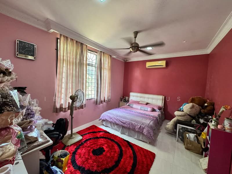 Bungalow for Sale in Bukit Beruntung (Selangor) - Ibrahim Iderus - Bedroom - PropertyGuru.com.my