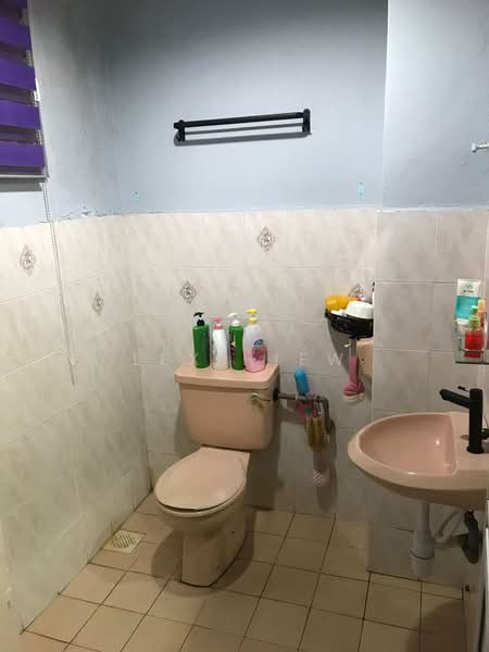 Apartment for Sale at Pangsapuri Persiaran Tanjung - Lex Hiew - Bathroom - PropertyGuru.com.my