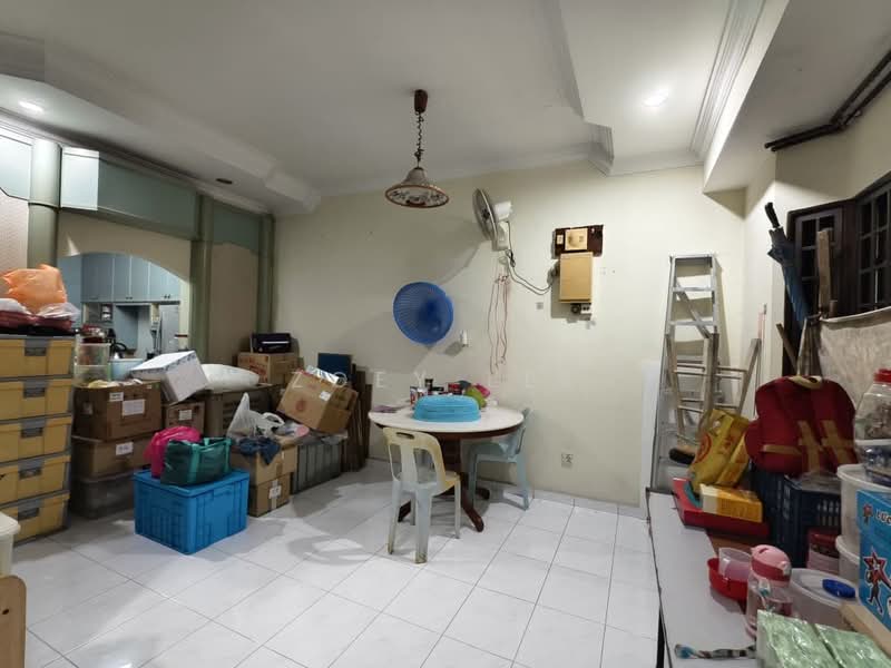 2-storey Terraced House for Sale in Taman Molek (Johor Bahru) - Zoey Lee - Dining Room - PropertyGuru.com.my