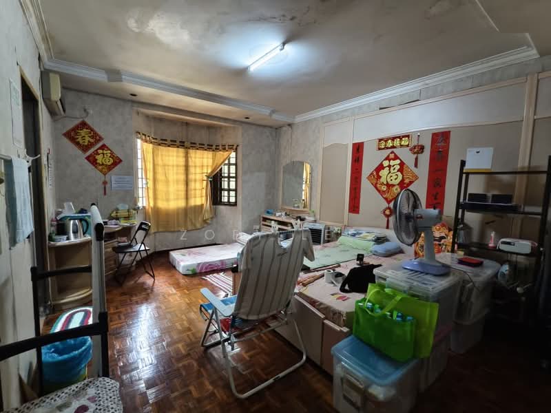 2-storey Terraced House for Sale in Taman Molek (Johor Bahru) - Zoey Lee - Bedroom - PropertyGuru.com.my