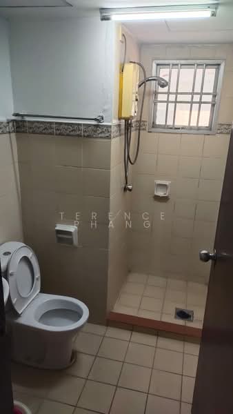 Kondominium untuk Disewa di Menara Jaya - Terence Phang - Bathroom - PropertyGuru.com.my
