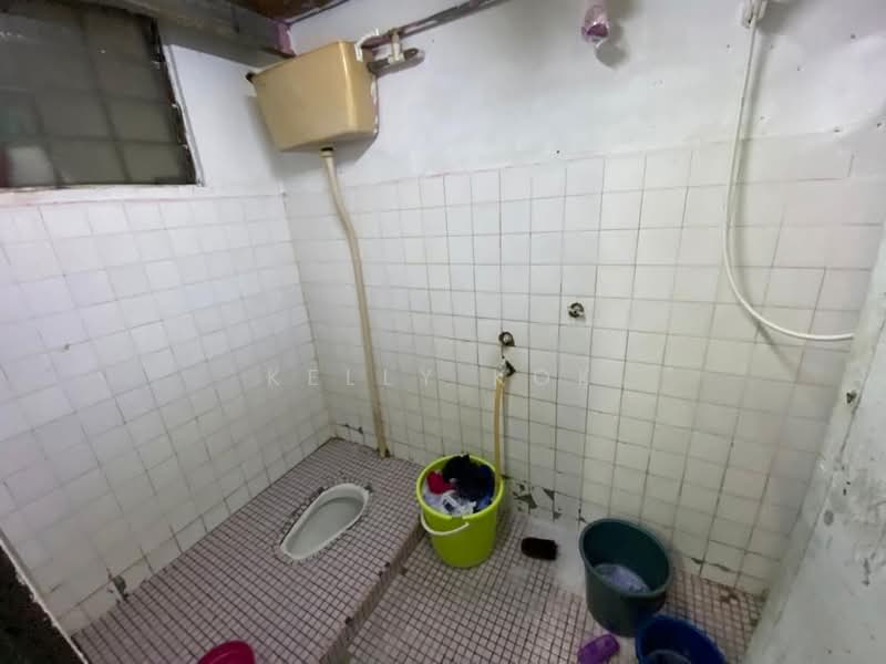 2-storey Terraced House for Sale in Bandar Baru Bukit Beruntung (Serendah) - Poh Kwen Kok - Bathroom - PropertyGuru.com.my