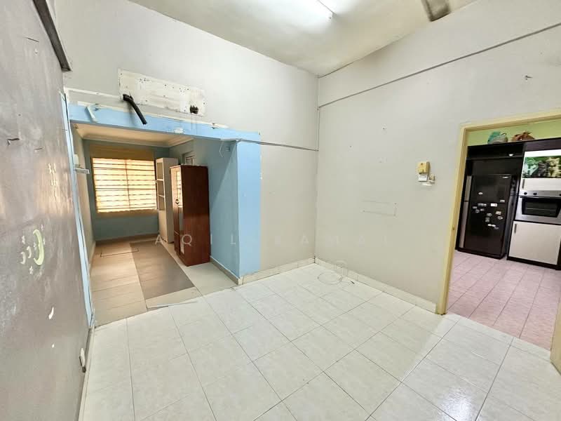 Rumah Teres 2 Tingkat untuk Dijual di Seksyen 7 (Shah Alam) - Aqil Kamal - Kitchen - PropertyGuru.com.my