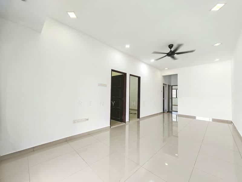 1-storey Terraced House for Sale in Taman Johor Jaya (Johor Bahru) - Reny Hee - Living Room - PropertyGuru.com.my