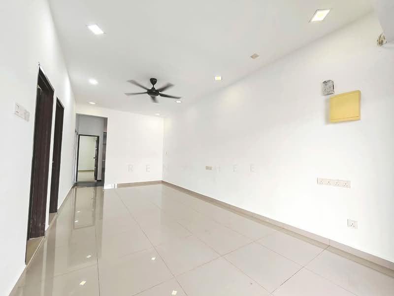 1-storey Terraced House for Sale in Taman Johor Jaya (Johor Bahru) - Reny Hee - Living Room - PropertyGuru.com.my