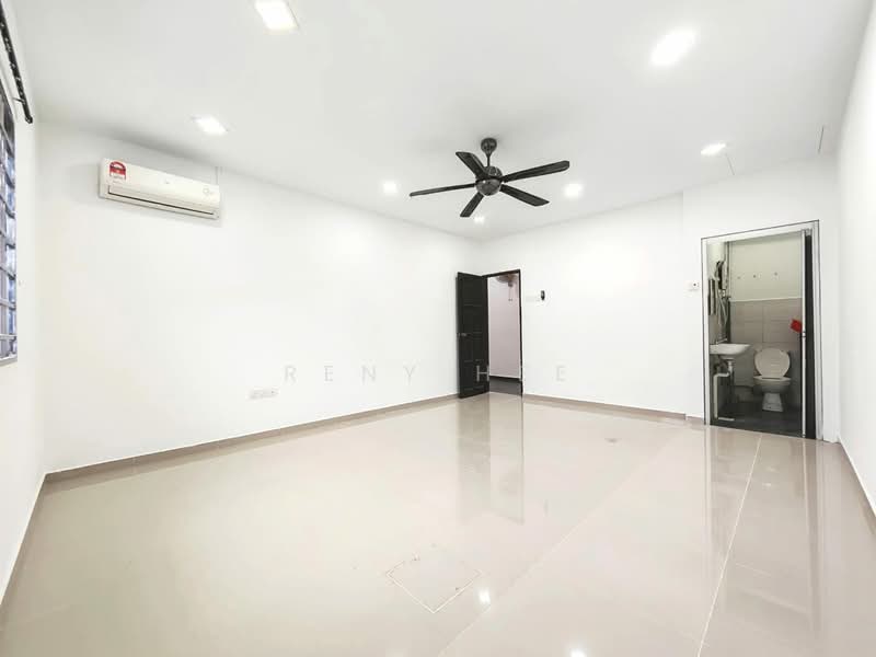 1-storey Terraced House for Sale in Taman Johor Jaya (Johor Bahru) - Reny Hee - Interior - PropertyGuru.com.my