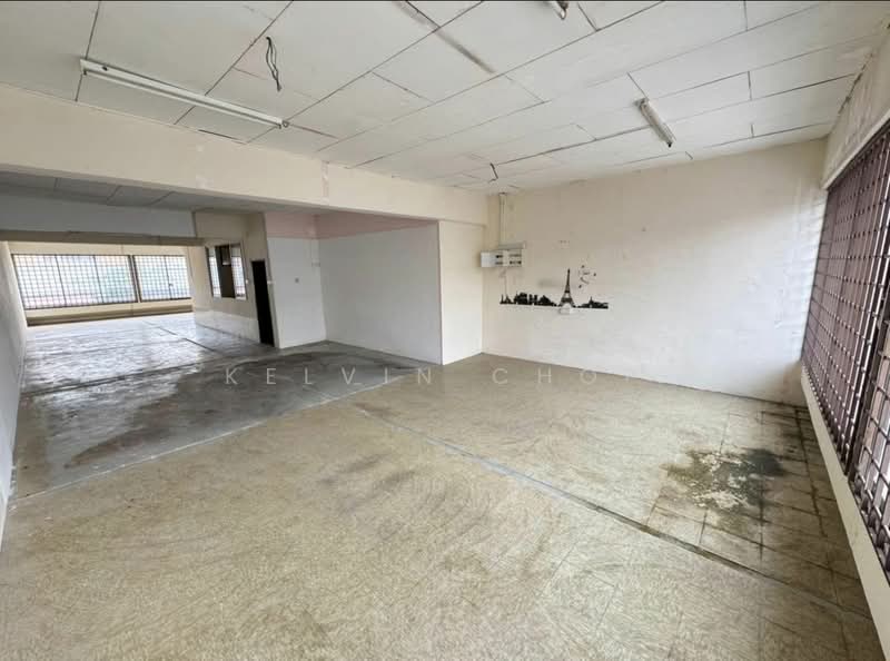 Shop for Rent in Taman Ungku Tun Aminah (Skudai) - Kelvin Chop - Interior - PropertyGuru.com.my