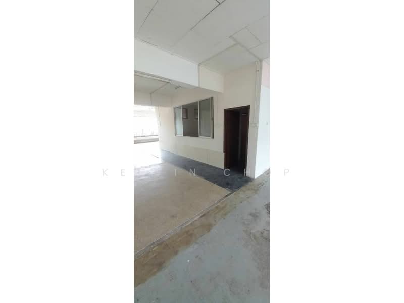 Shop for Rent in Taman Ungku Tun Aminah (Skudai) - Kelvin Chop - Interior - PropertyGuru.com.my