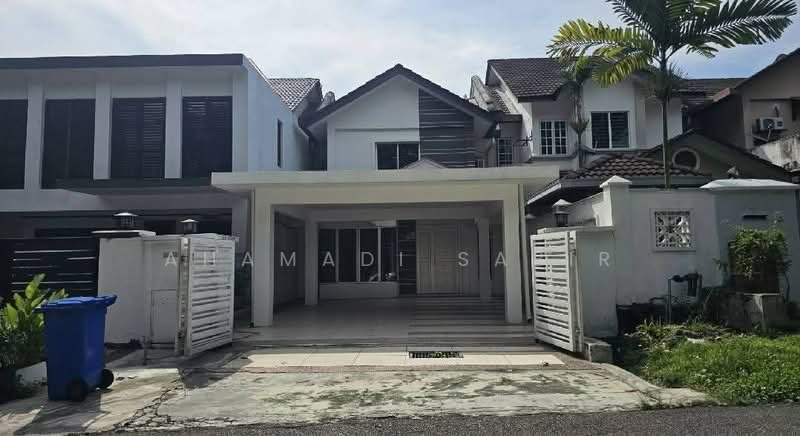 2-storey Terraced House for Sale in Seksyen 27 (Shah Alam) - Ahamadi Sabir - Exterior - PropertyGuru.com.my