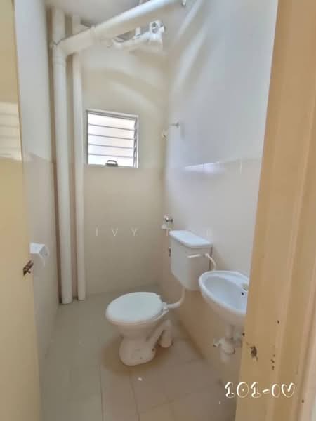 Apartment for Rent at Pangsapuri Kasuarina - Ivy Por - Bathroom - PropertyGuru.com.my