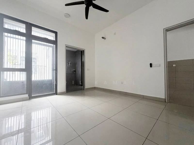 2-storey Terraced House for Sale in Elmina (Shah Alam) - Aqil Kamal - Living Room - PropertyGuru.com.my