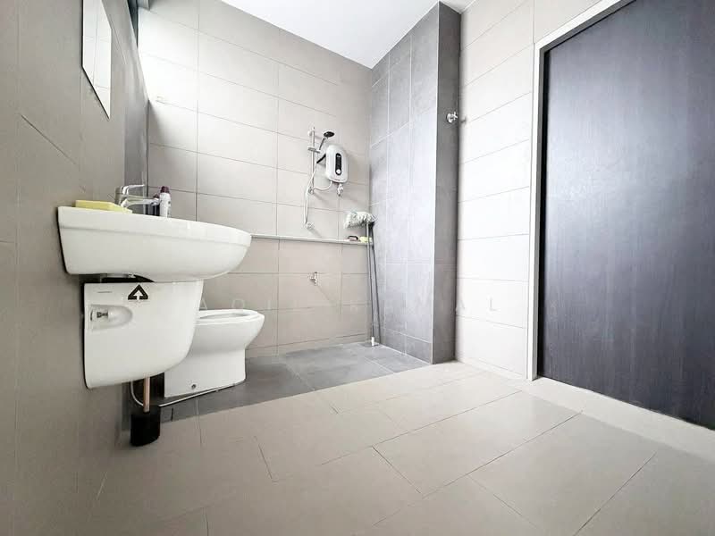 2-storey Terraced House for Sale in Elmina (Shah Alam) - Aqil Kamal - Bathroom - PropertyGuru.com.my