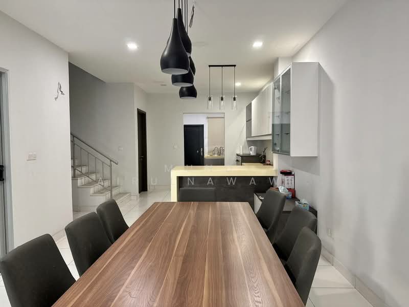 3-storey Terraced House for Sale in Denai Alam (Shah Alam) - Muhd Khairulnawawi Kamaruddin - Dining Room - PropertyGuru.com.my
