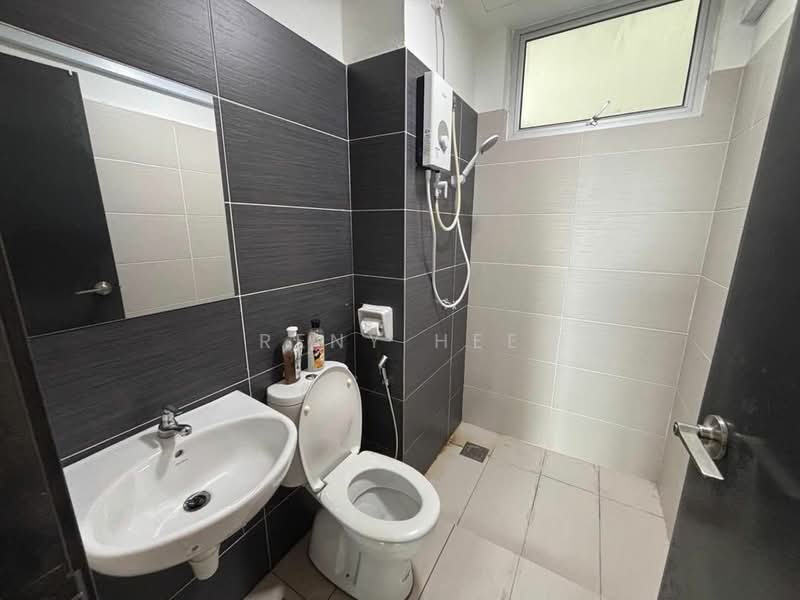 Apartment for Sale at Midori Green (Pangsapuri Hijauan) - Reny Hee - Bathroom - PropertyGuru.com.my