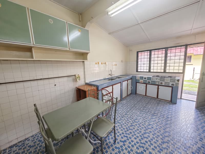 1-storey Terraced House for Sale in Taman Pertama (Ipoh) - Qazin Khoo - Kitchen - PropertyGuru.com.my